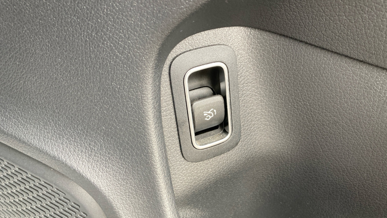 Mercedes-Benz CLA 180 AMG Line Premium 4dr Tip Auto Petrol Saloon